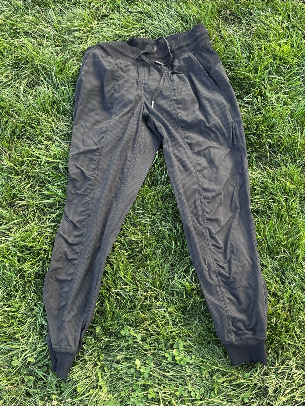 Lululemon Athletica Men's Black Jogger Pants - Comfortable Athletic Fit